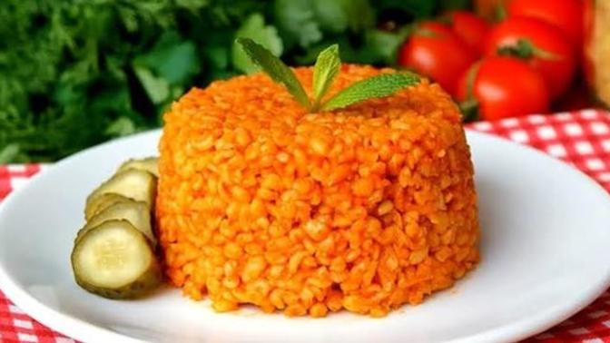 Bulgur pilavını salçalı mı, tereyağlı mı seversiniz?