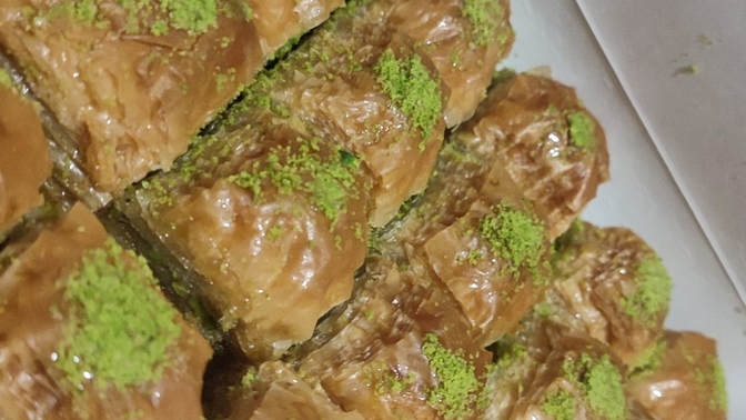 Bir oturuşta kaç dilim baklava yersiniz?