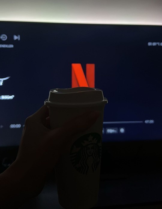 Son zamanlarda severek izlediğiniz dizi/film var mı?