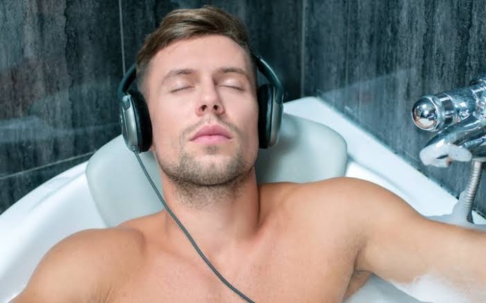 Banyo yaparken müzik dinler misin?