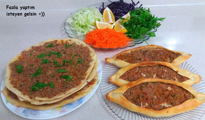 Lahmacun pide