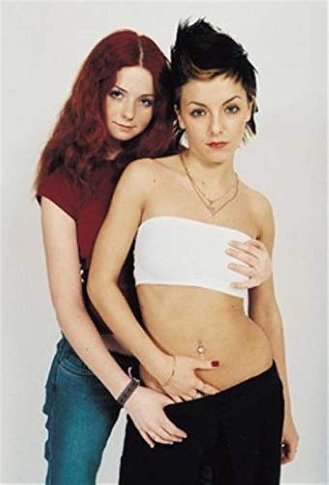 Tatu Müzik Gurubuna Hayranım, Lezbiyen Bir Grup, ama nedense seviyorum bu gurubu ve lezbiyene karşıyım, neden böyleyim?