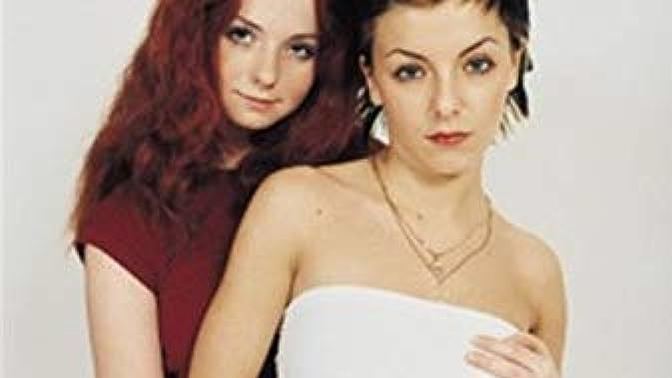 Tatu Müzik Gurubuna Hayranım, Lezbiyen Bir Grup, ama nedense seviyorum bu gurubu ve lezbiyene karşıyım, neden böyleyim?