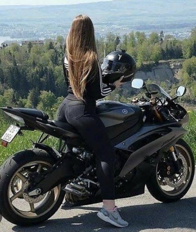 Motorda önde mi olmayı seversin arkada mı?