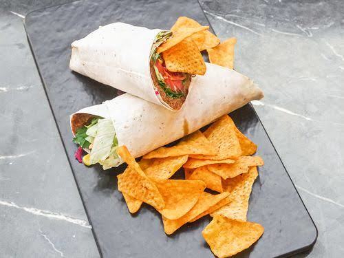 Çiğ köfte yerken normal mi, doritoslu mu tercih edersiniz?