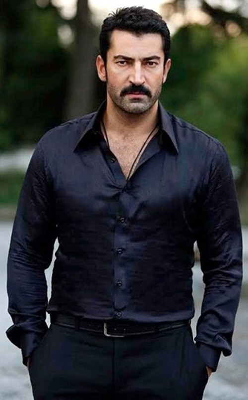 Sizce Kenan İmirzalıoğlu yakışıklı adam mı?