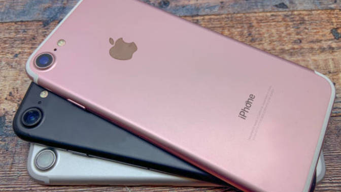 iPhone 7 sizce hala alınır mı?