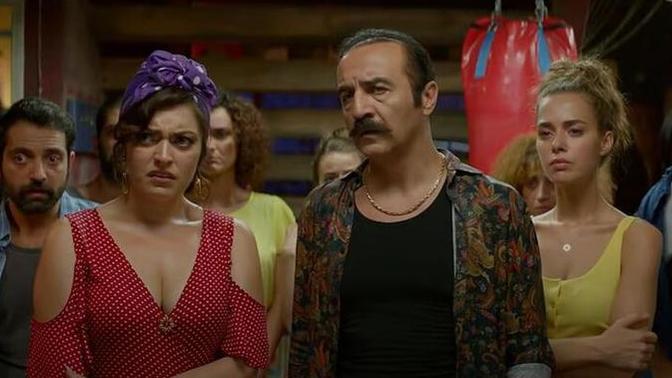 Birileri ne der diye yapamadığınız, söyleyemediğiniz bir şey var mı?