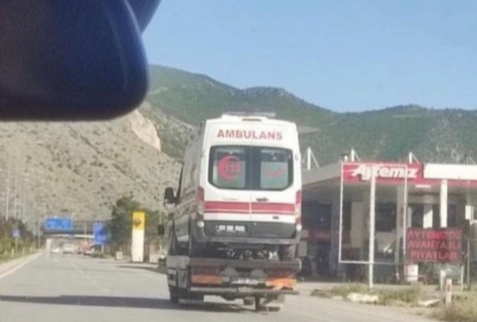 Herkese yardım etmeye çalışan o kişi misin?