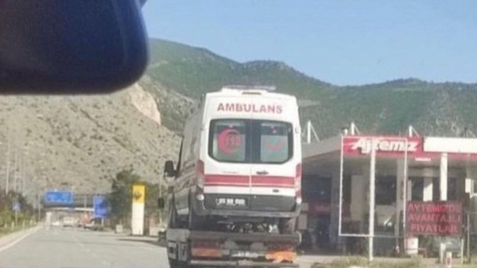 Herkese yardım etmeye çalışan o kişi misin?