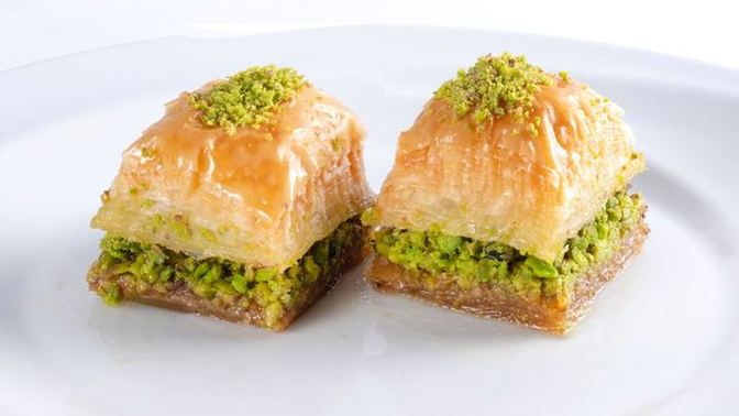 Sizce baklava mı, iskender mi hangisini tercih edersiniz?