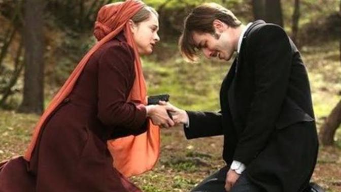 Ailenizin onay vermediği ancak sizin çok sevdiğiniz sevgilinizle ilerisini düşünür müsünüz?