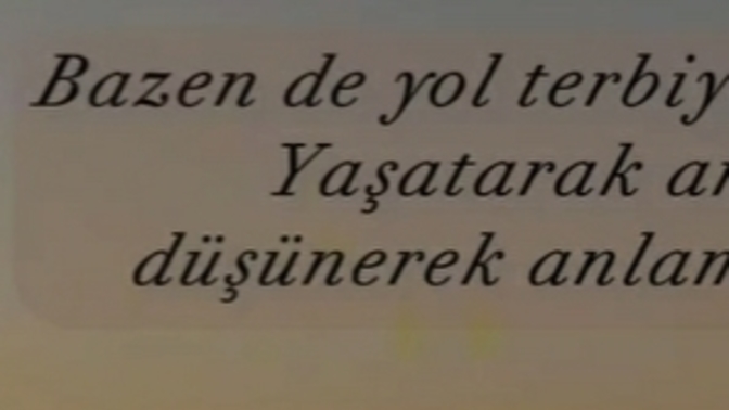 Bazı insanların alnında bundan olmaz yazsada hiç kimse boşa Zaman umut sevgi kaybetmese ne güzel olurdu?