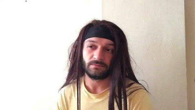 Arkadaşla da tartışmıştık sizede sorayım kadınların erkeklerin mizah anlayışı mi daha iyi kadınların mi?