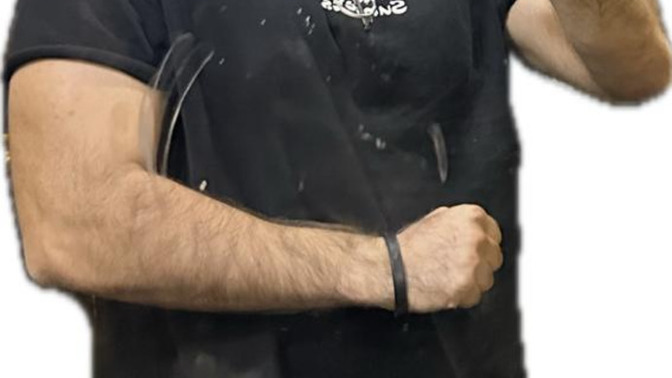Niye tipsizim ben niye ya neden ağlasam ayıp olur mu?