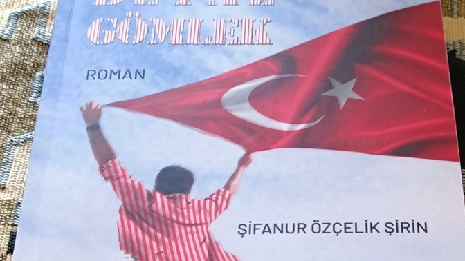 Okuduğunuz da sizi duygulandıran bir kitap oldu mu? Şehidimizin hayatını anlatan bu kitabı okudunuz mu?