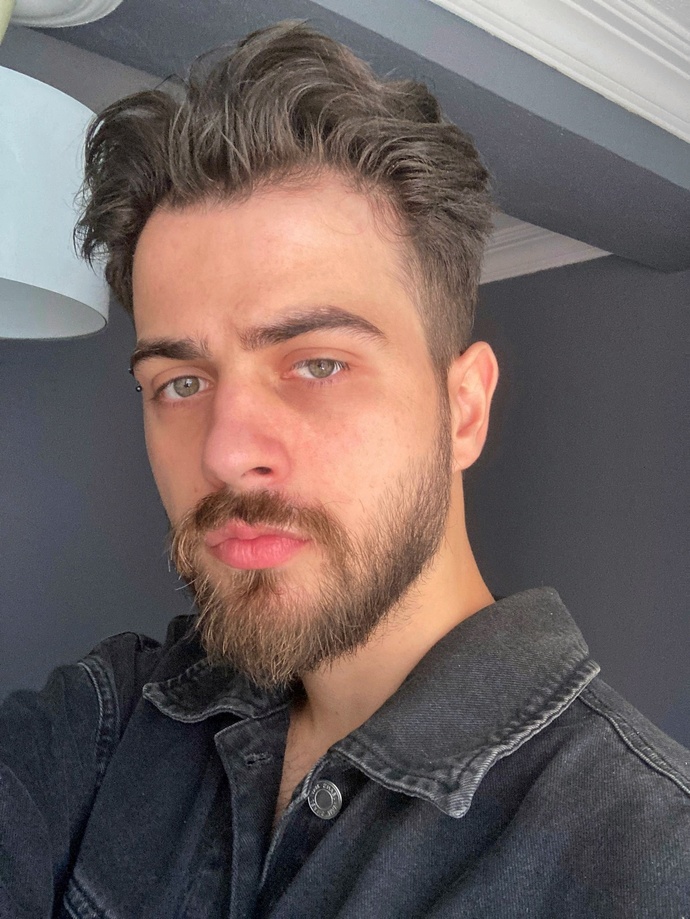Selam arkadaşlar saçımı 3 numara yapsam yakışır mı? İlk defa deneyeceğim kararsızım.