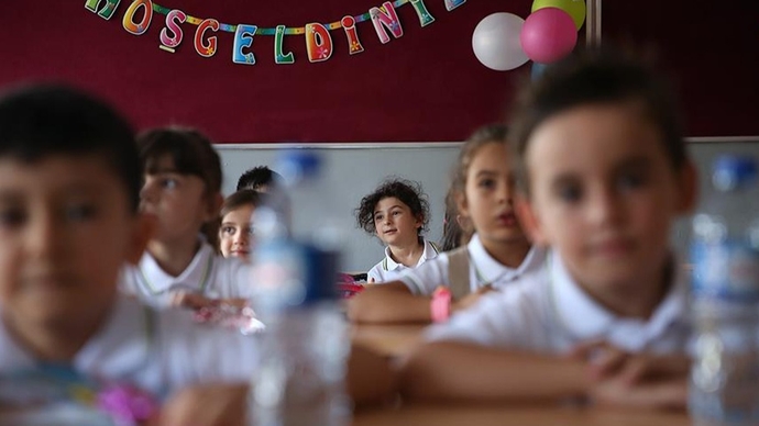 Okullarda ara tatilin kaldırılması tartışılıyor! Sizce okullarda ara tatil uygulaması kaldırılmalı mı?