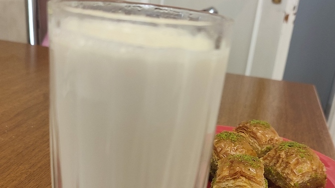 Süt içiyor musunuz, soğuk süt mü, sıcak süt mü tercih ediyorsunuz?