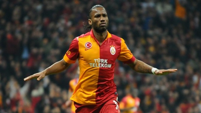 Galatasaray tarihinde en iyi forvet kim sizce?