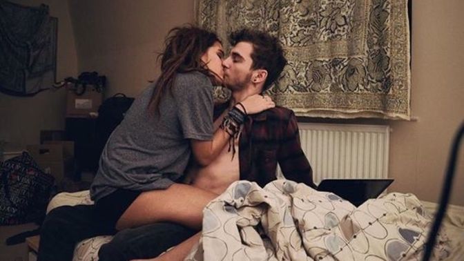 Sizce seks yapan sevgililer mi daha havalı yapmayanlar mı?