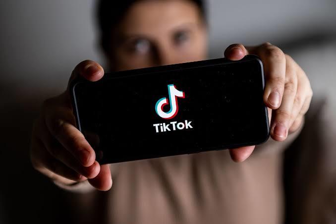 RTÜK Başkan Yardımcısı: Türkiyede TikTok kullanmayanların oranı sadece %7 dedi. TikTok kullanıyor musunuz?