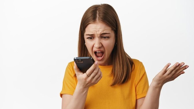 Uyuyorum dedikten sonra Sosyal Medyada online olan sevgiline tepkin ne olur?