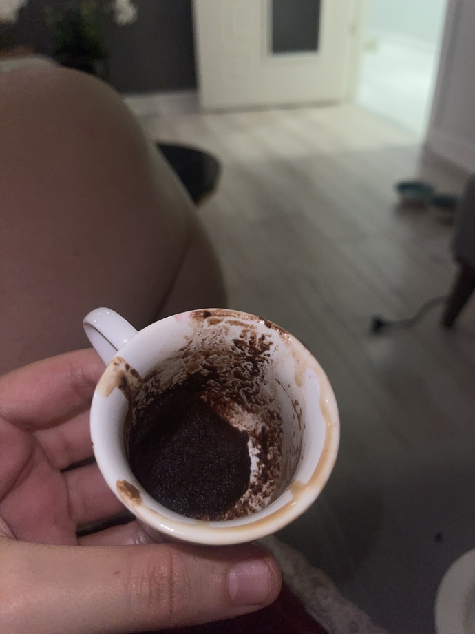 Kahve falımı yorumlayacak varsa çok mutlu olurum🩷?