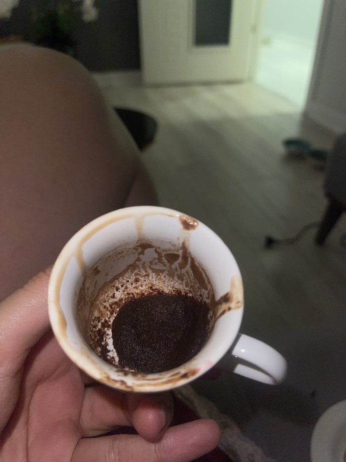 Kahve falımı yorumlayacak varsa çok mutlu olurum🩷?