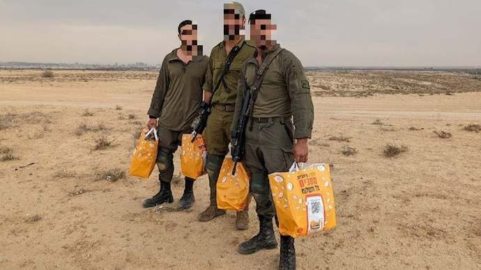 McDonald’s İsrail askerlerine bedava hamburger dağıtıyor! Hangi hamburgerciye gitmeyi tercih ediyorsunuz?
