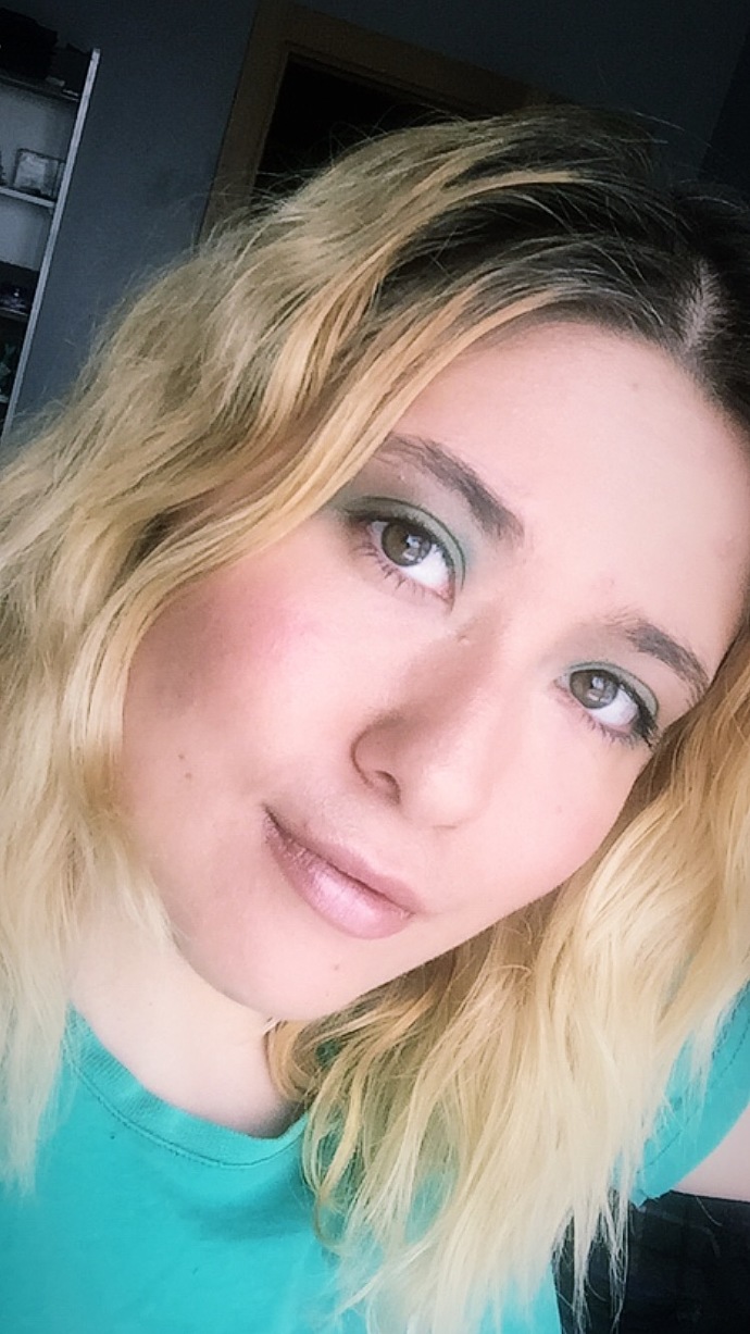 Erkekler beni neden ciddiye almıyor da, sadece takılmalık kız olarak görüyorlar merak ediyorum. Güzel mi değilim?