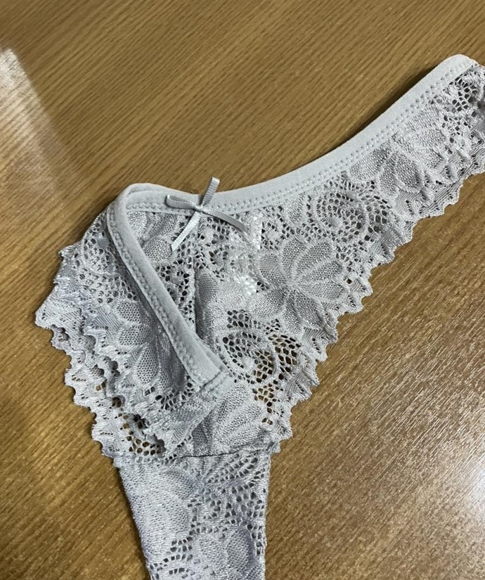 Günlük hayatta stringler gerçekten rahat mı yoksa özgüven için mi giyiliyor?