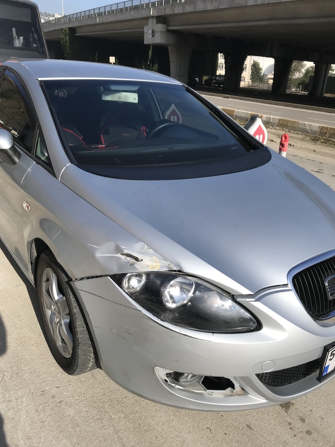 Arabadan anlayan var mı çamurluktaki kesik değişim gerektirir mi halledilir mi?