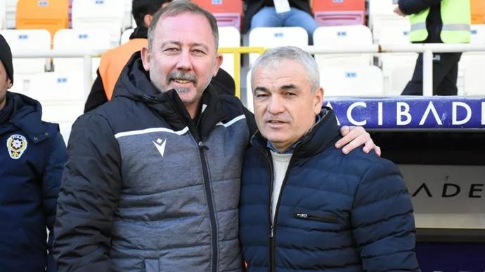 Beşiktaşta hoca adayları belli oldu. Sergen Yalçın ve Rıza Çalımbay! Sizce Beşiktaşın yeni hocası kim olmalı?