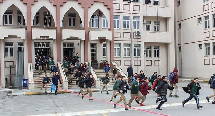 Okullarda öğrencilerin beslenmesi için, teneffüslerden biri en az 20 dakika olacak. Ne düşünüyorsunuz?