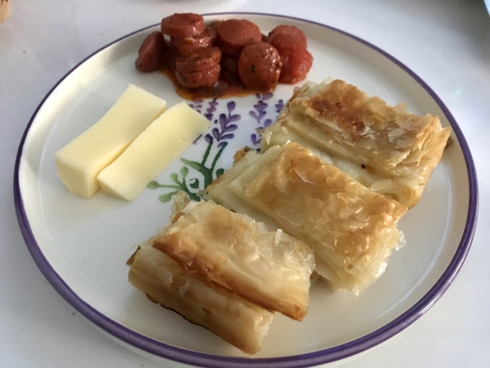 Pazar sabahı senin kahvaltı tabağında neler var?