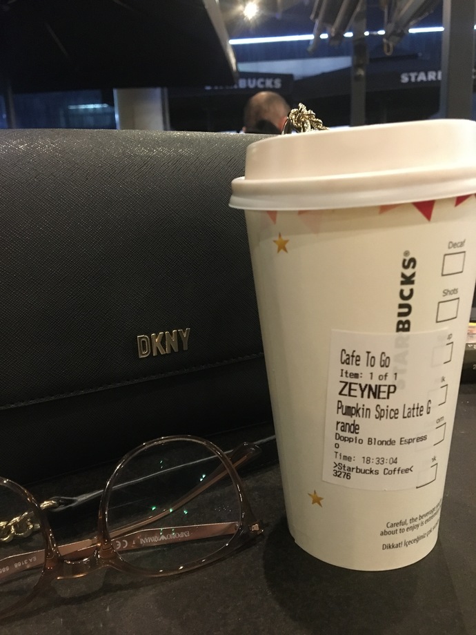 Starbucks’ın Cumhuriyet’in 100. Yılı için özel olan bardaklarını gördünüz mü?