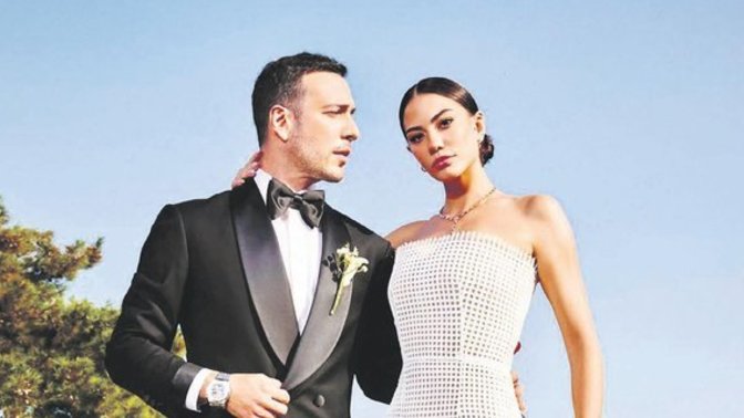 Oğuzhan Koç bile düğünde takılan takıların tamamını Demet Özdemir'e vermemiş. Ayrılık sonrası takılar kimde kalmalı 😳?