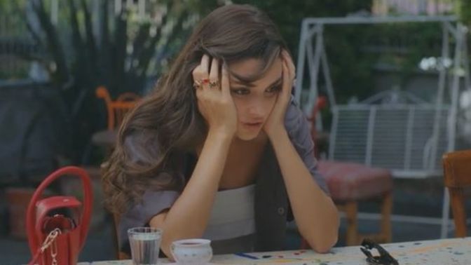 Dünyaya bir daha gelsen asla neyi yapmazdın?