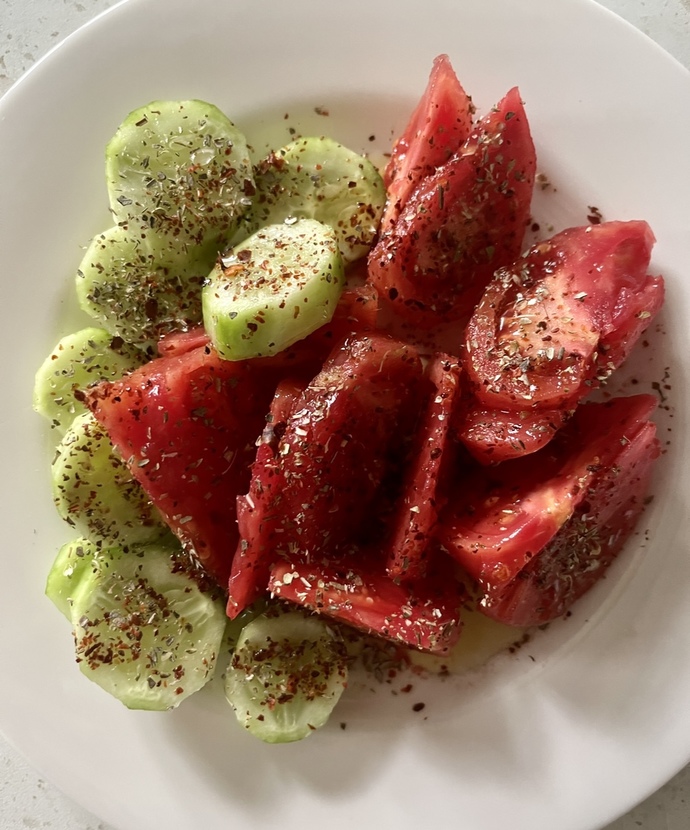 Kahvaltılarda domates 🍅 salatalık 🥒 tüketir misin?
