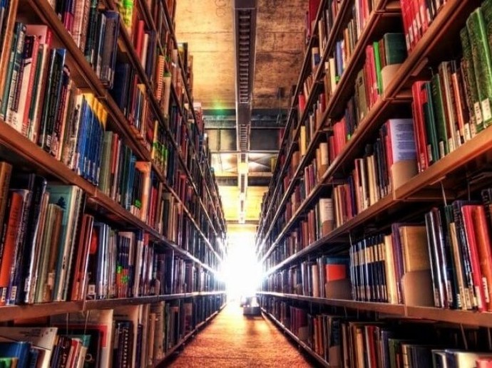 En çok okumayı sevdiğiniz kitap türleri nelerdir en son hangi kitabı okudunuz?