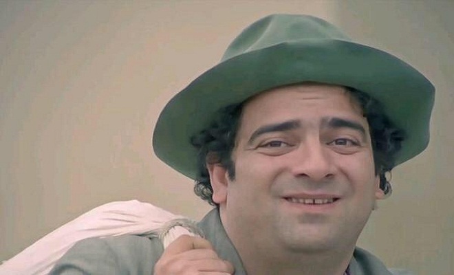 Zeki Alasya mı Metin Akpınar mı beğeniyorsunuz?