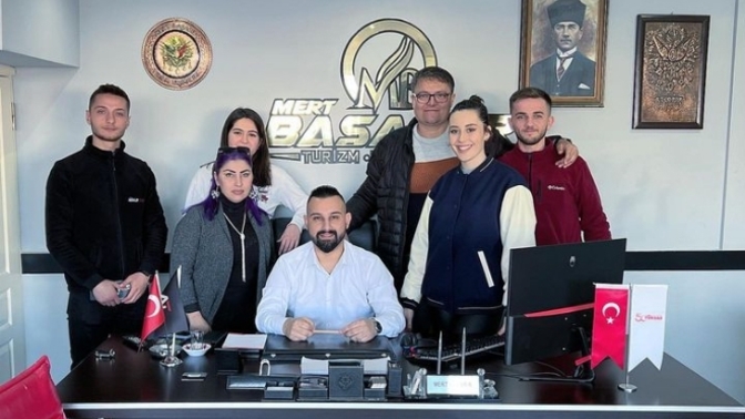 Sizce iş hayatında mı daha aktifim yoksa sosyal yaşamda mı?