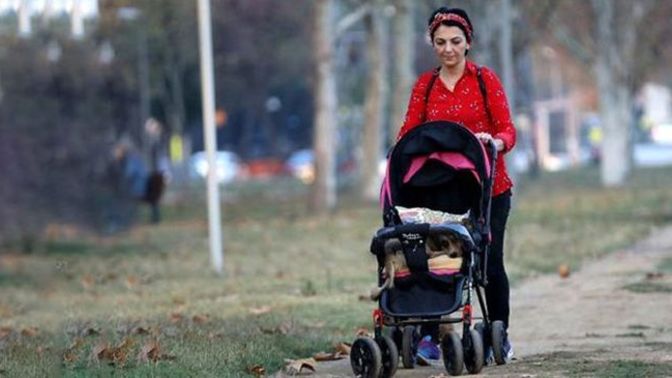 11 aylık bebeğim var, işe başladığım için pişmanlık duyuyorum. Şu an işi bırakmak için geç mi kaldım? 