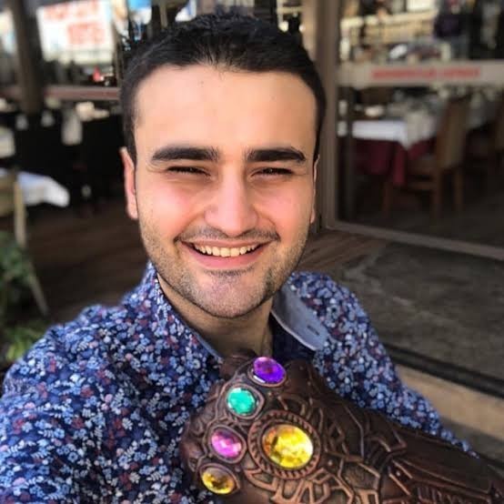 Türkiye şartlarında güler yüzlü olmak zor bir şey mi?
