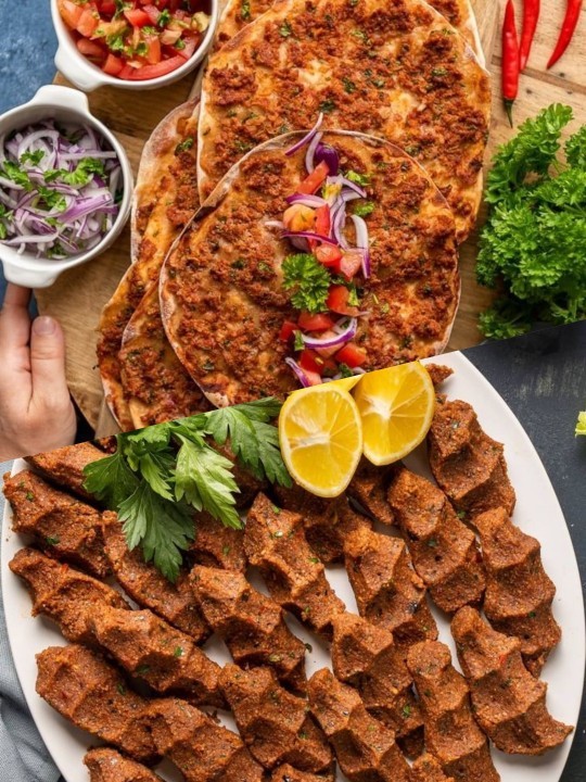 Lahmacun mu çiğ köfte mi?