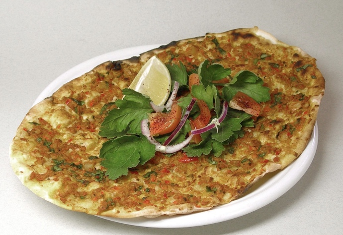 Lahmacun mu, pizza mi?