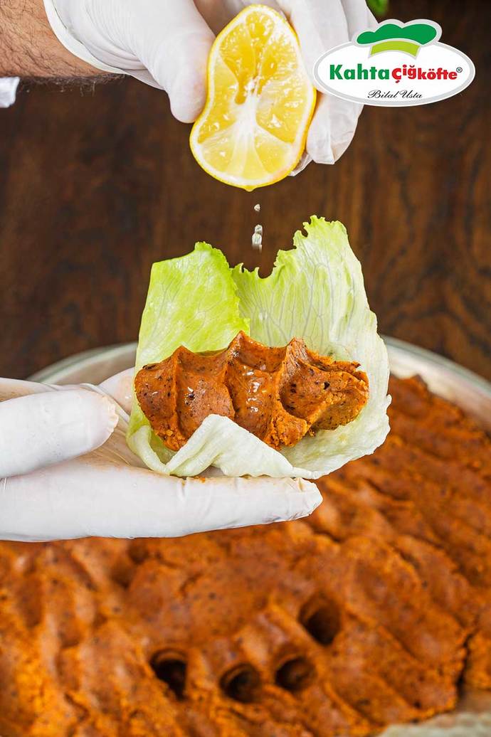 Yanına sadece bir tanesini seçme hakkın olsaydı çiğ köftenin yanına hangisini seçerdin?