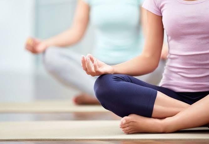 Spor salonunda spor yapmak mı daha iyi yoksa yoga yapmak mı?