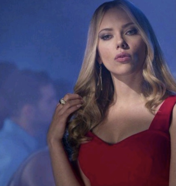 Scarlett Johansson abartılıyor mu?
